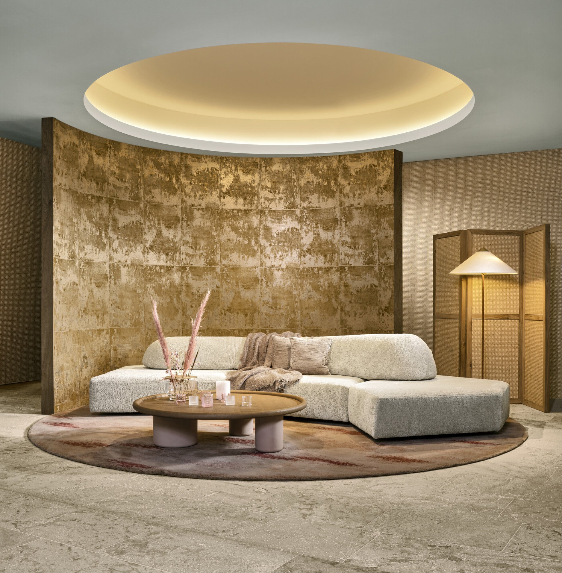 How to Use Two Different Wallpapers in One Room for a Stunning Effect
